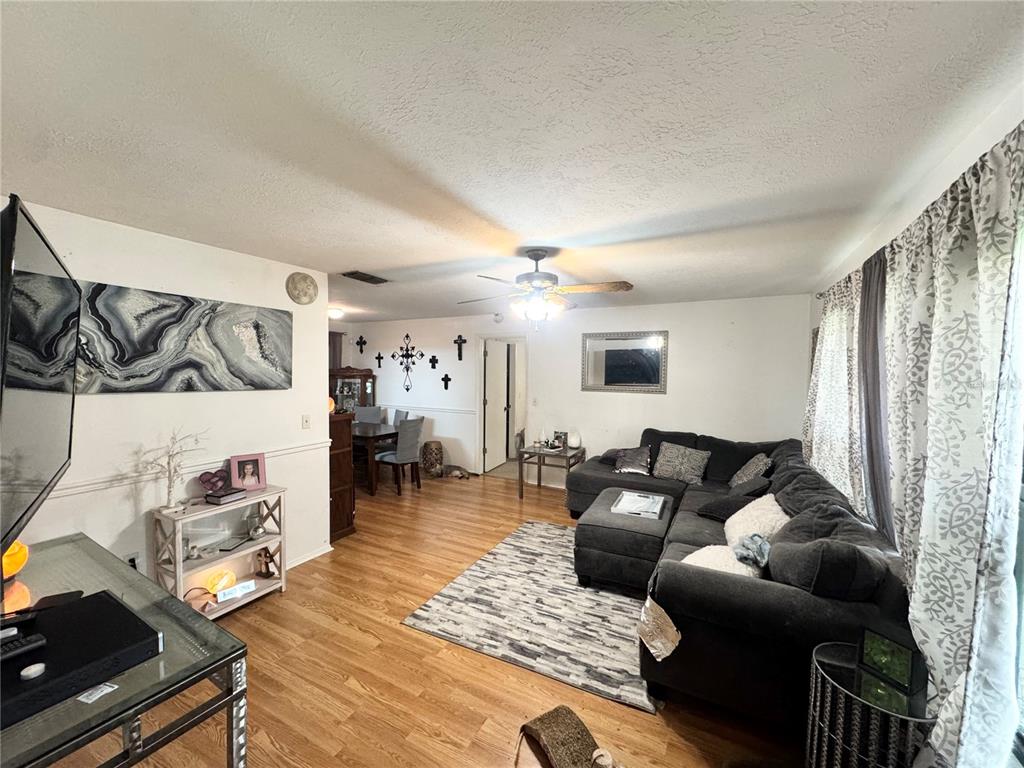 2558 WOOD OAK DRIVE