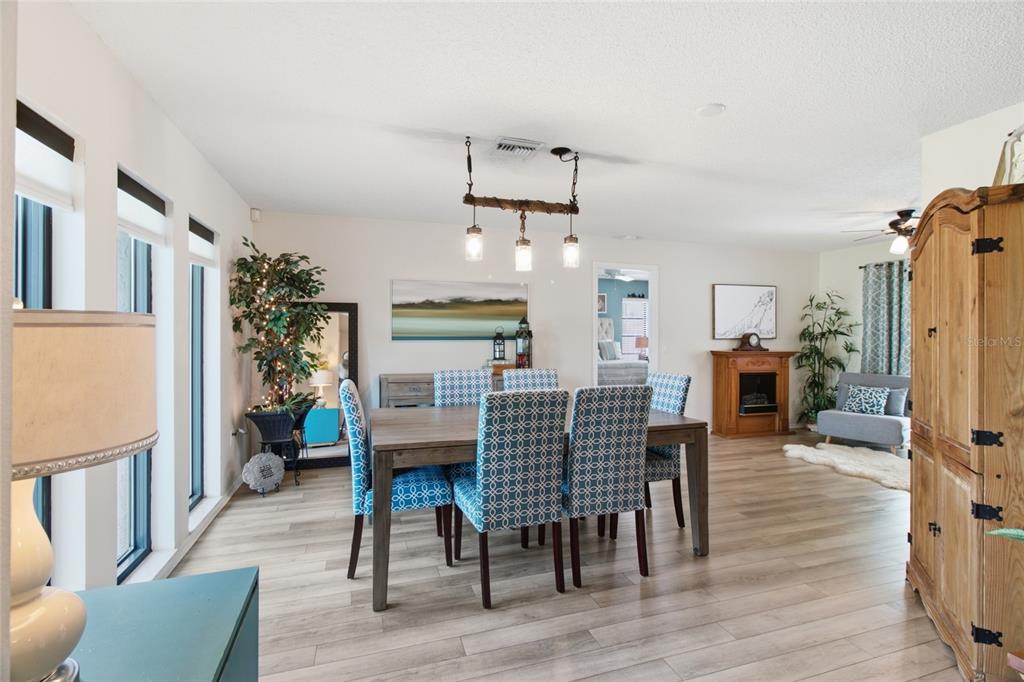432 S SHORE DRIVE