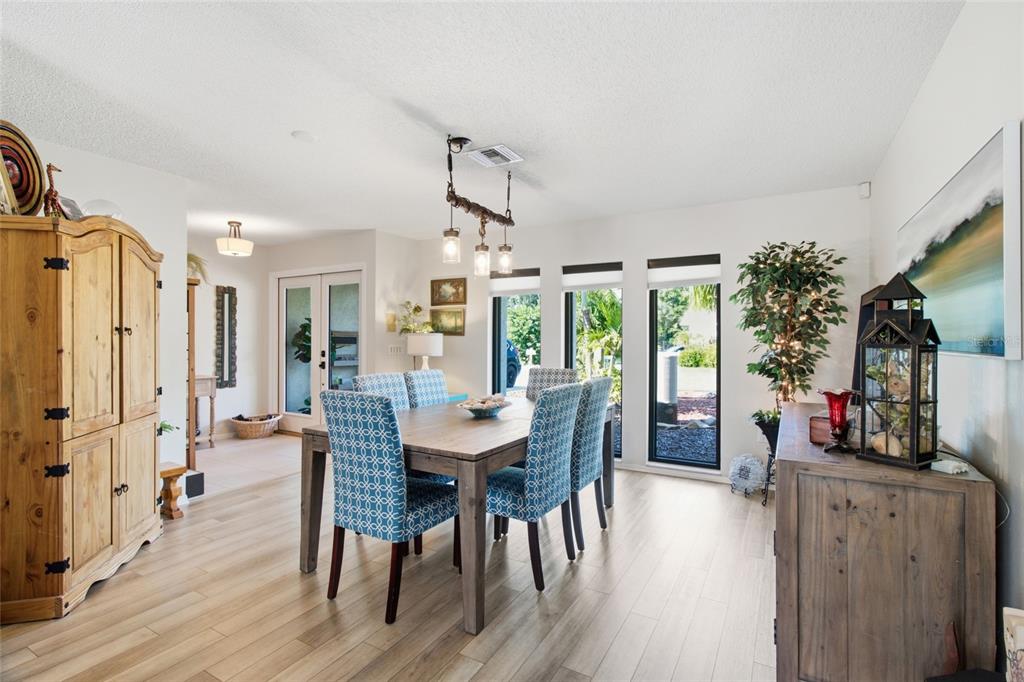 432 S SHORE DRIVE