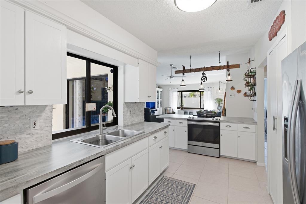 432 S SHORE DRIVE