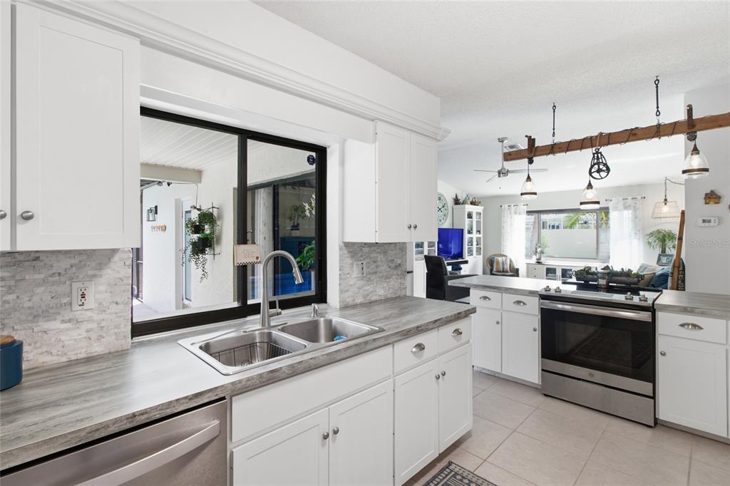 432 S SHORE DRIVE