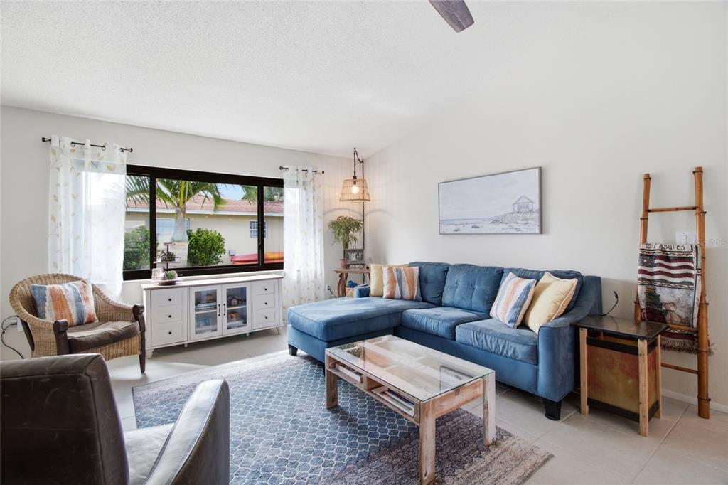 432 S SHORE DRIVE