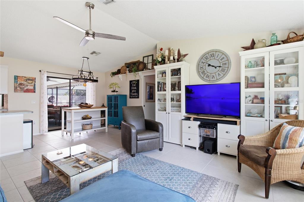 432 S SHORE DRIVE