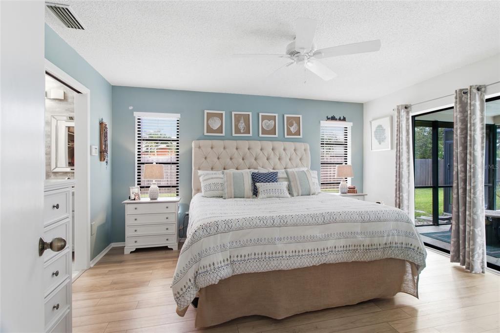 432 S SHORE DRIVE
