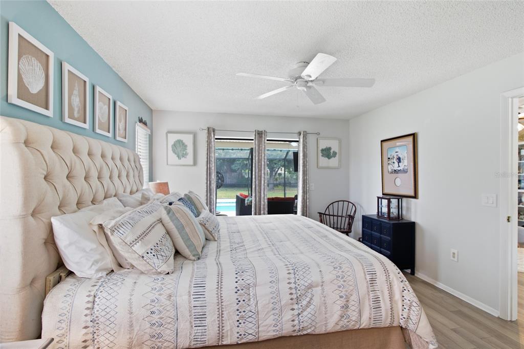 432 S SHORE DRIVE