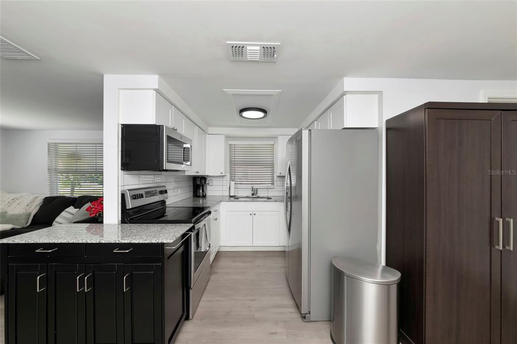 2951 EDGEWOOD LANE