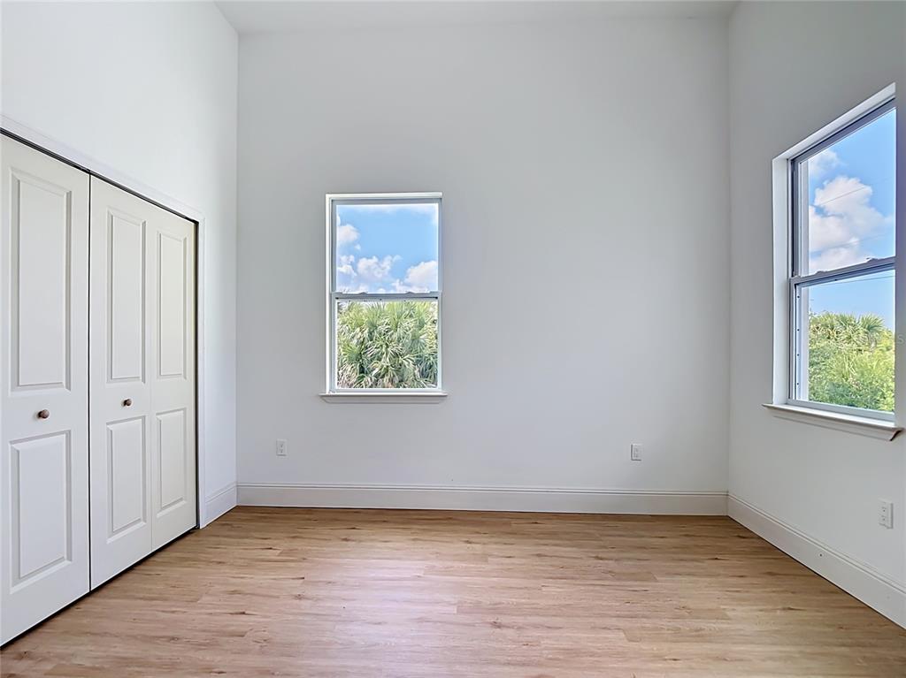 10262 KINGSVILLE DRIVE gallery image #14