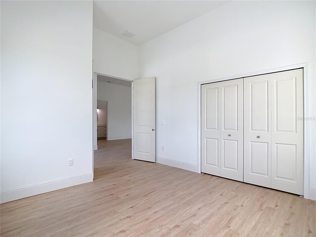 10262 KINGSVILLE DRIVE gallery image #15