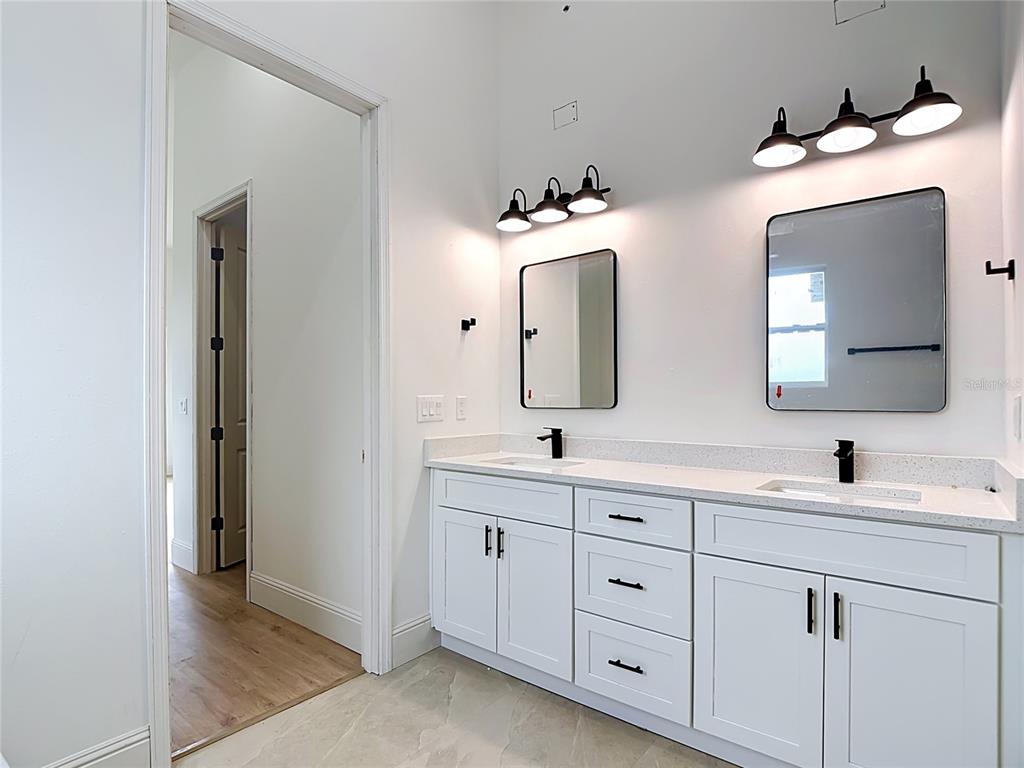 10262 KINGSVILLE DRIVE gallery image #19