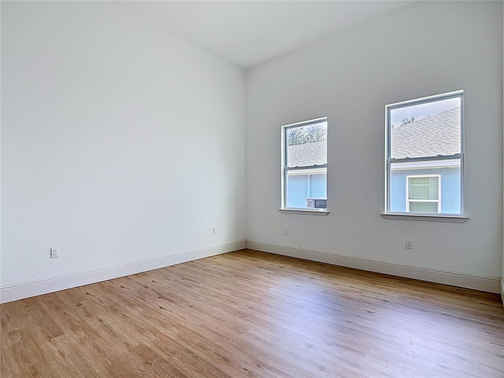 10262 KINGSVILLE DRIVE gallery image #30