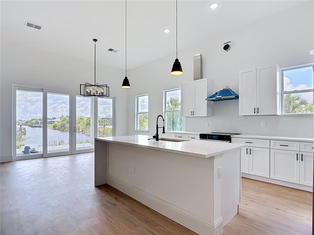 10262 KINGSVILLE DRIVE gallery image #9