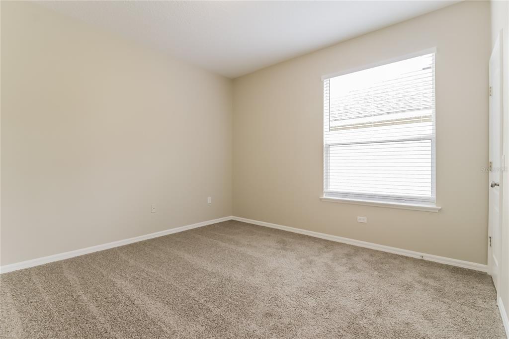 2114 THE OAKS BOULEVARD gallery image #10