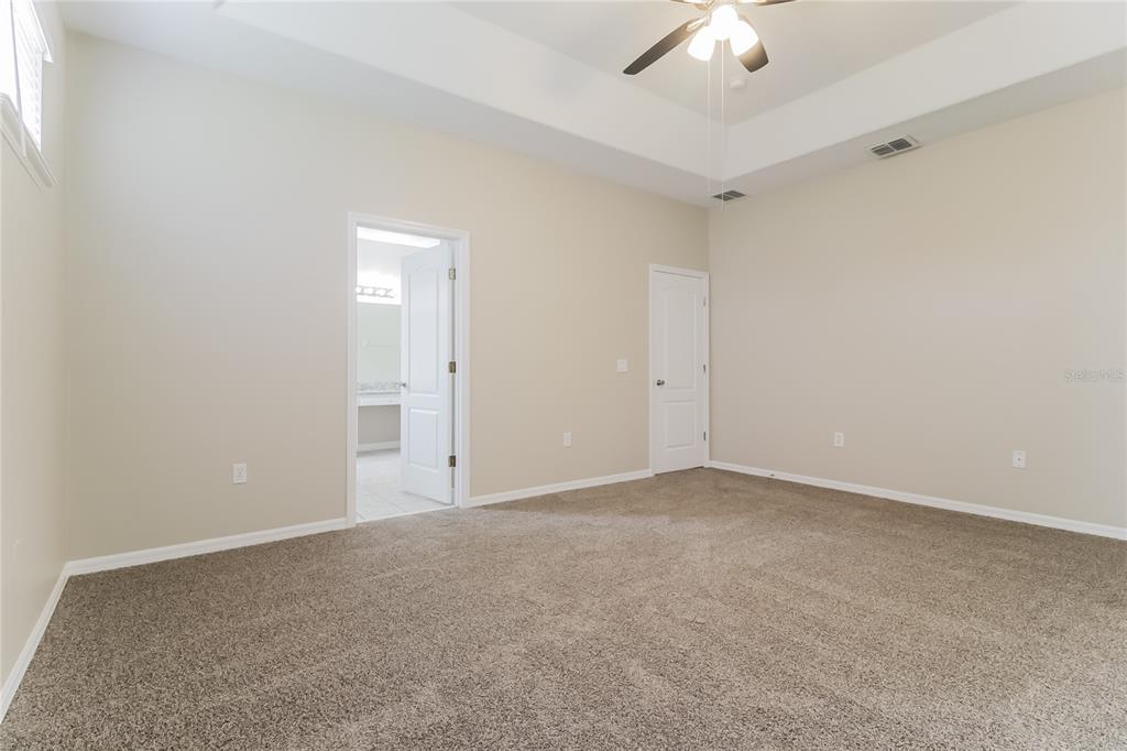 2114 THE OAKS BOULEVARD gallery image #14