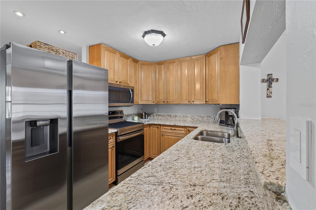 4029 COUNTRY CLUB BOULEVARD gallery image #14