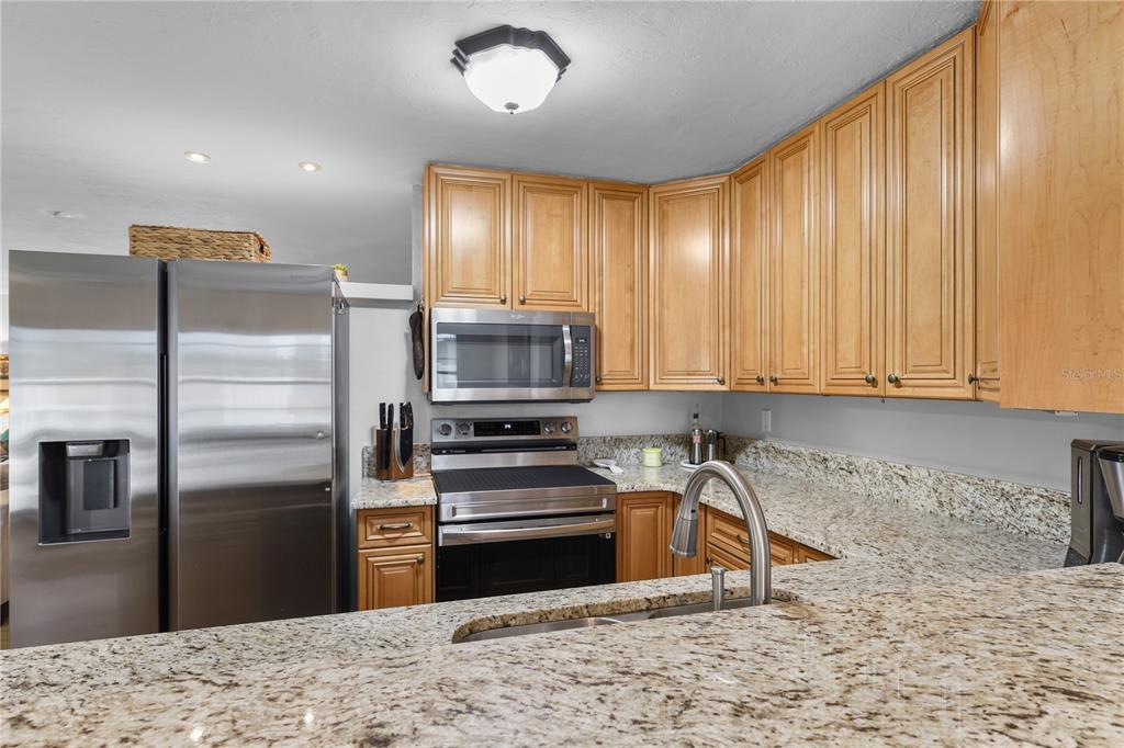 4029 COUNTRY CLUB BOULEVARD gallery image #15