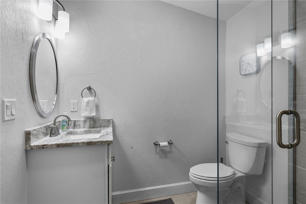 4029 COUNTRY CLUB BOULEVARD gallery image #31