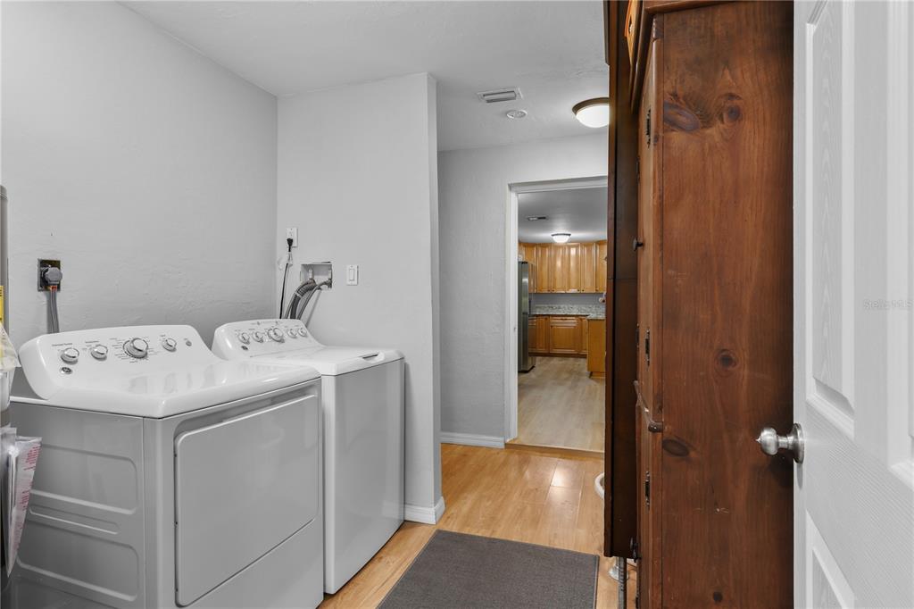 4029 COUNTRY CLUB BOULEVARD gallery image #32