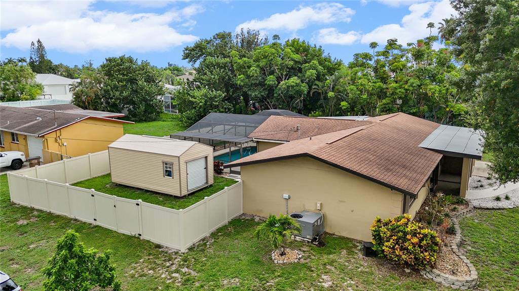 4029 COUNTRY CLUB BOULEVARD gallery image #42