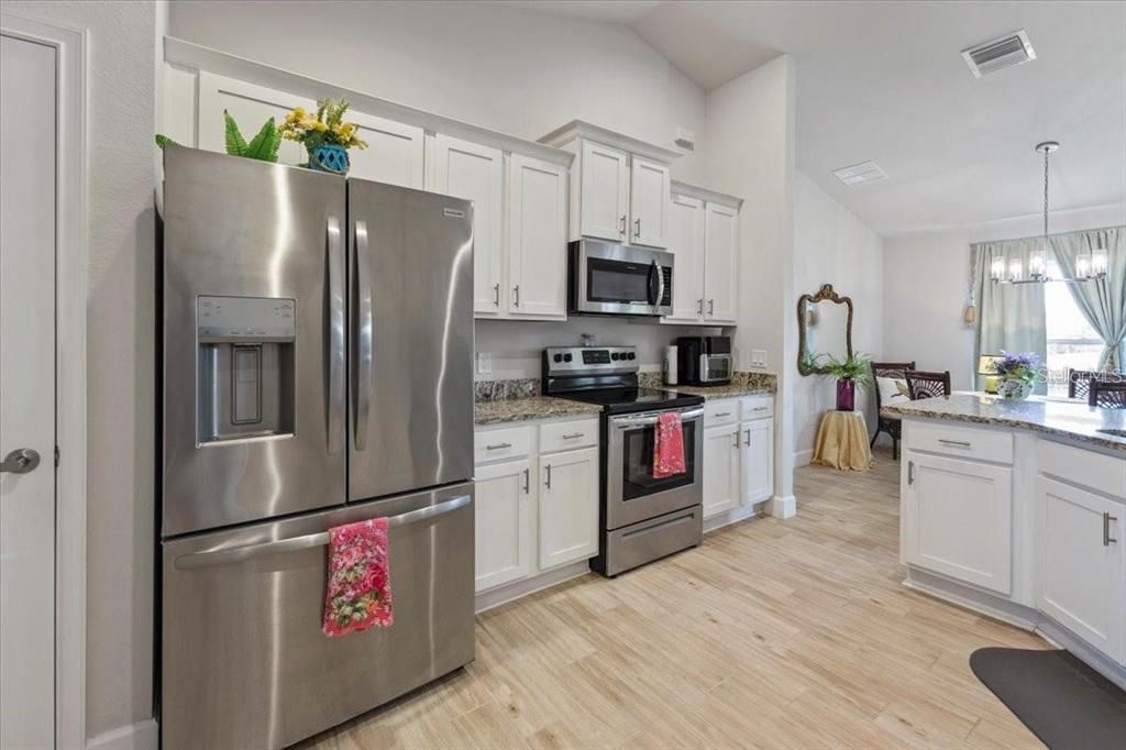 15251 APPLETON BOULEVARD gallery image #17