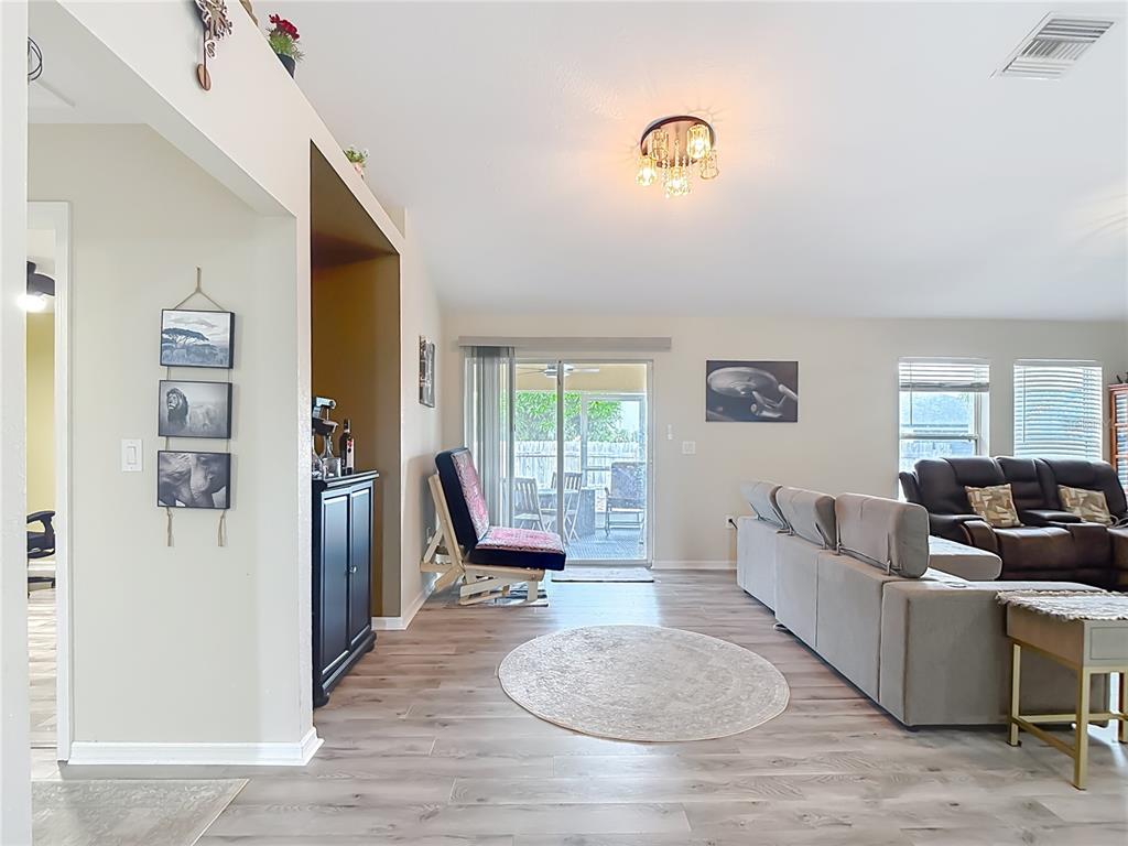2221 SW 3RD AVENUE gallery image #10