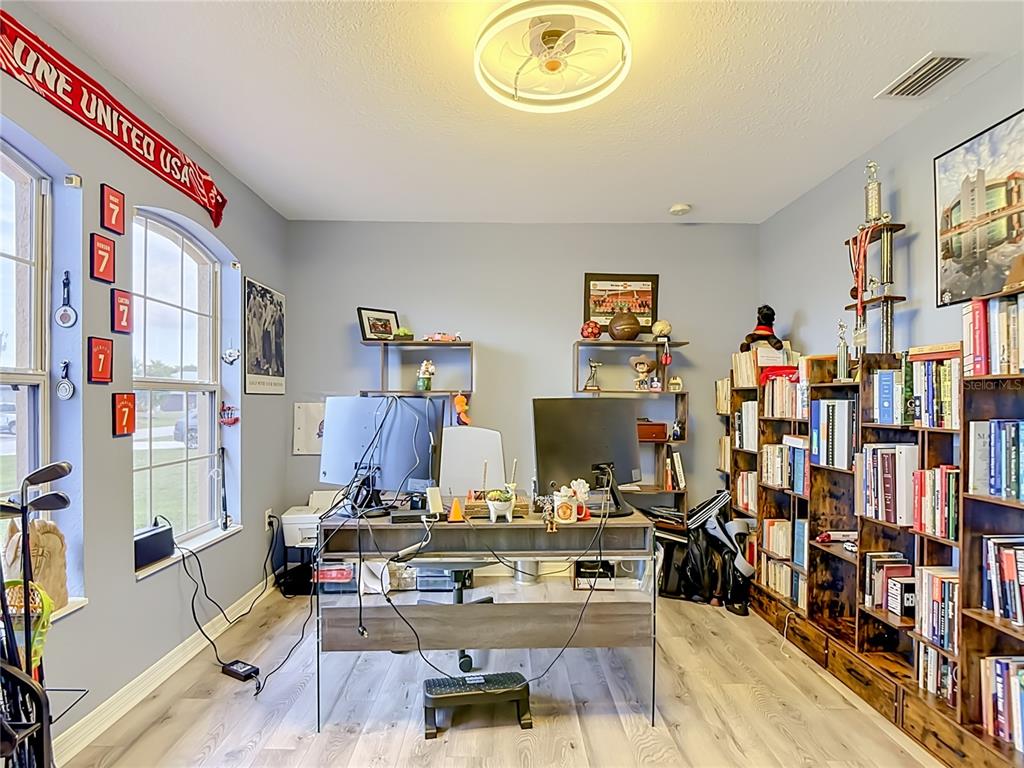 2221 SW 3RD AVENUE gallery image #23
