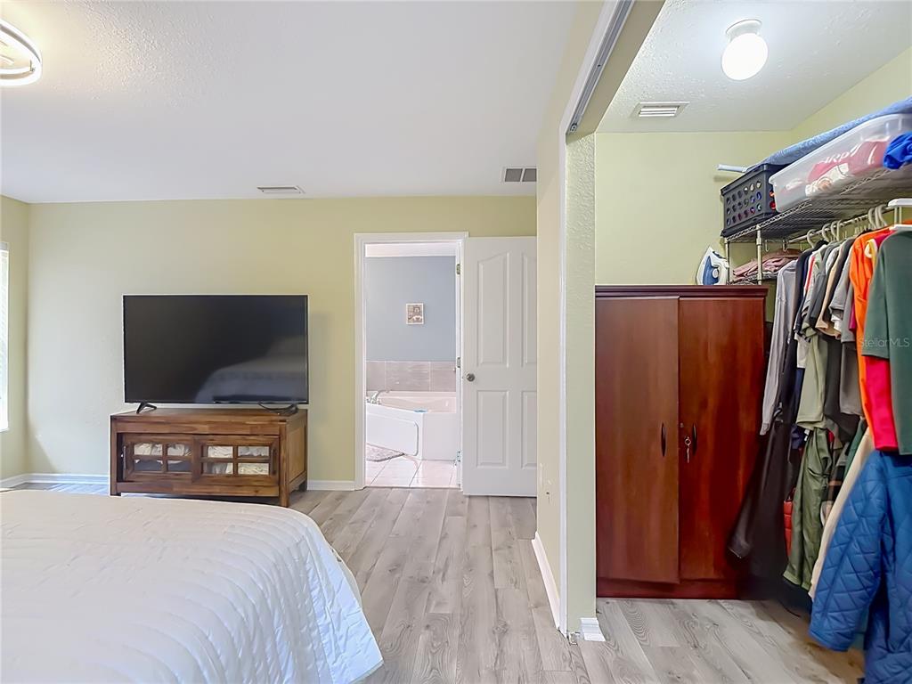 2221 SW 3RD AVENUE gallery image #28