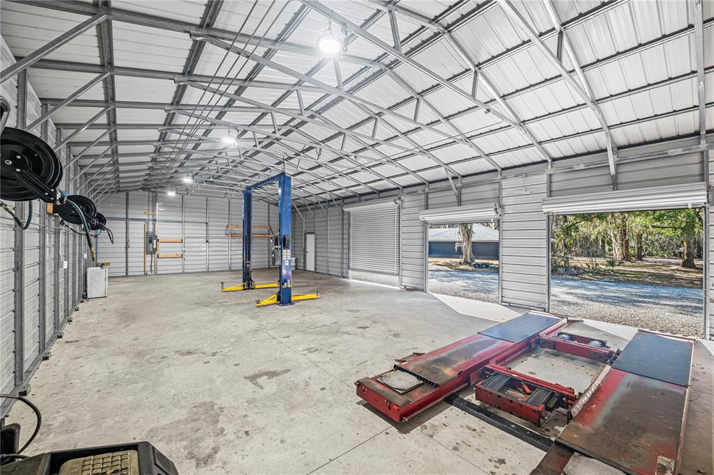 2950 KINGS ROAD gallery image #57