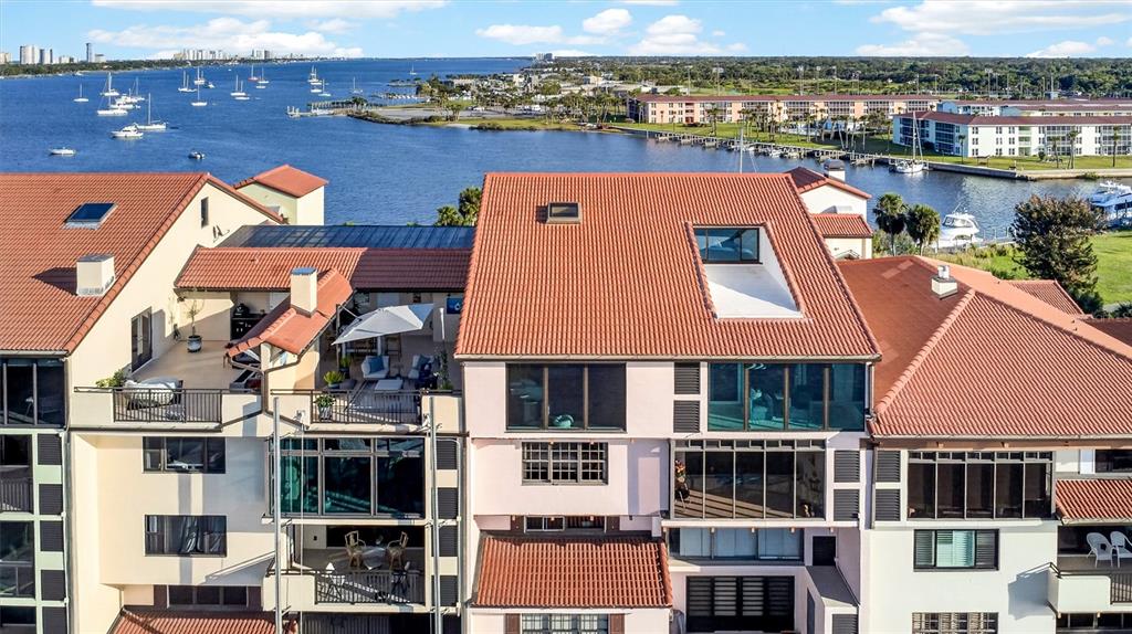 661 MARINA POINT DRIVE UNIT 66 gallery image #2