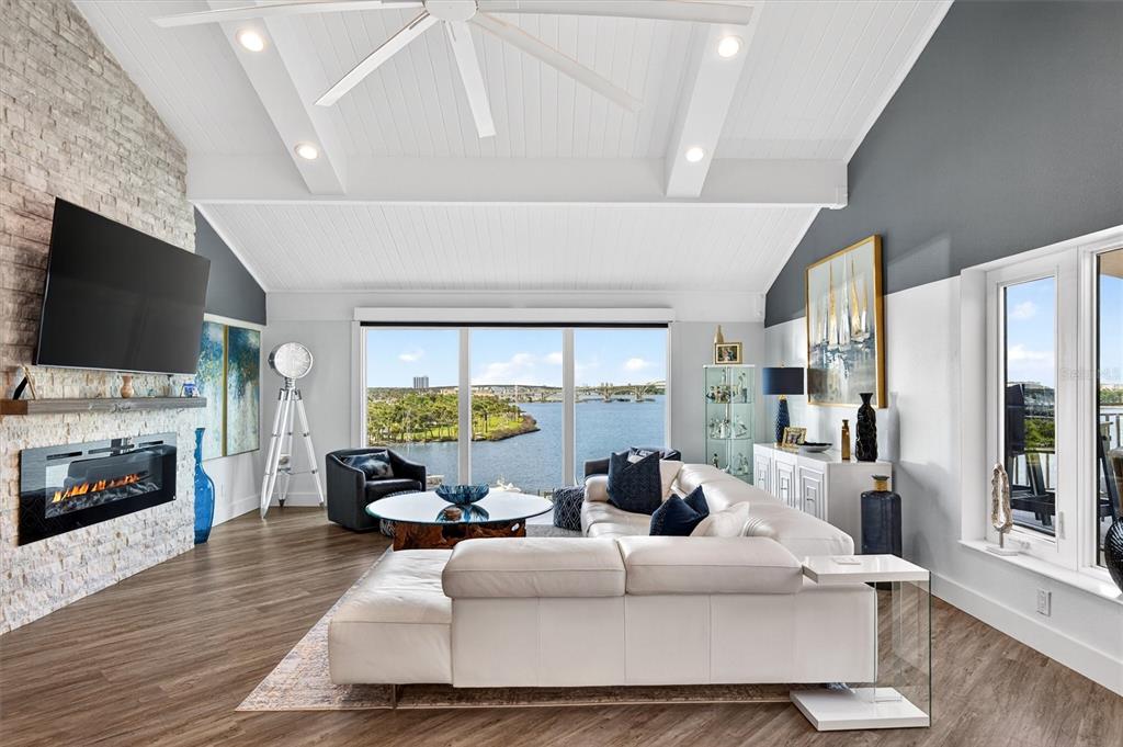 661 MARINA POINT DRIVE UNIT 66 gallery image #36