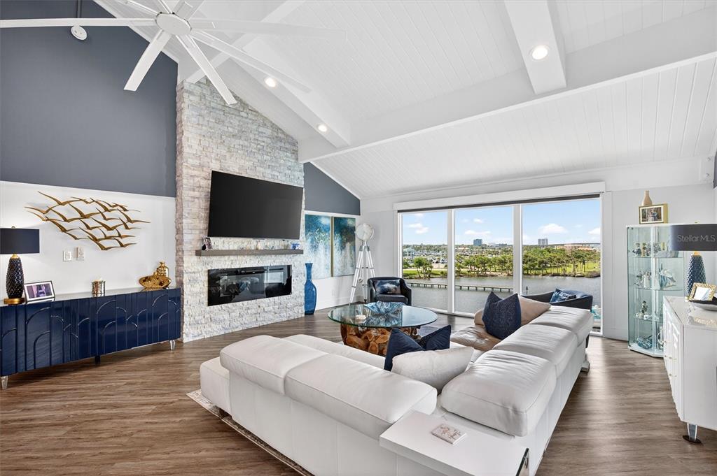 661 MARINA POINT DRIVE UNIT 66 gallery image #42