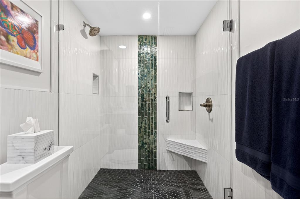 661 MARINA POINT DRIVE UNIT 66 gallery image #64