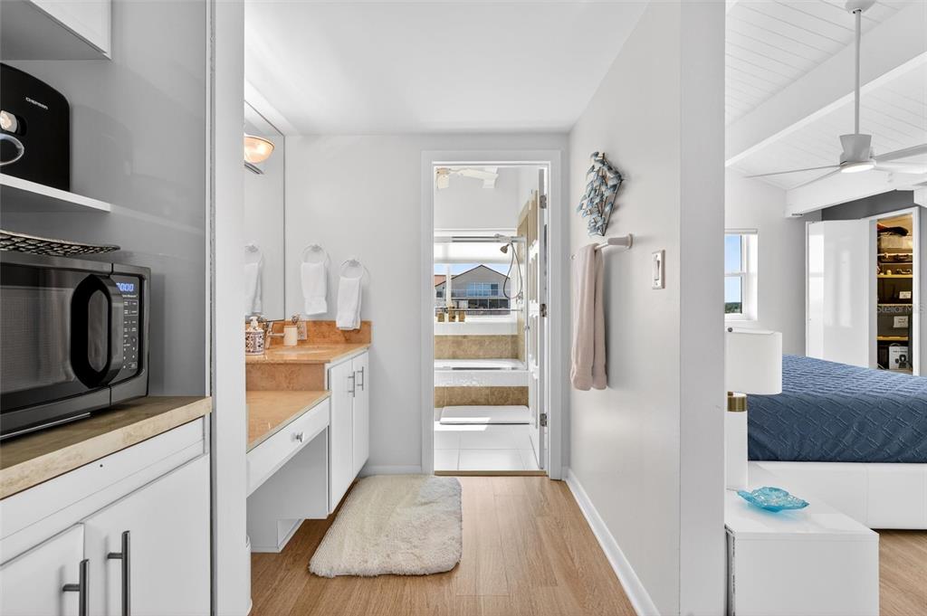 661 MARINA POINT DRIVE UNIT 66 gallery image #72