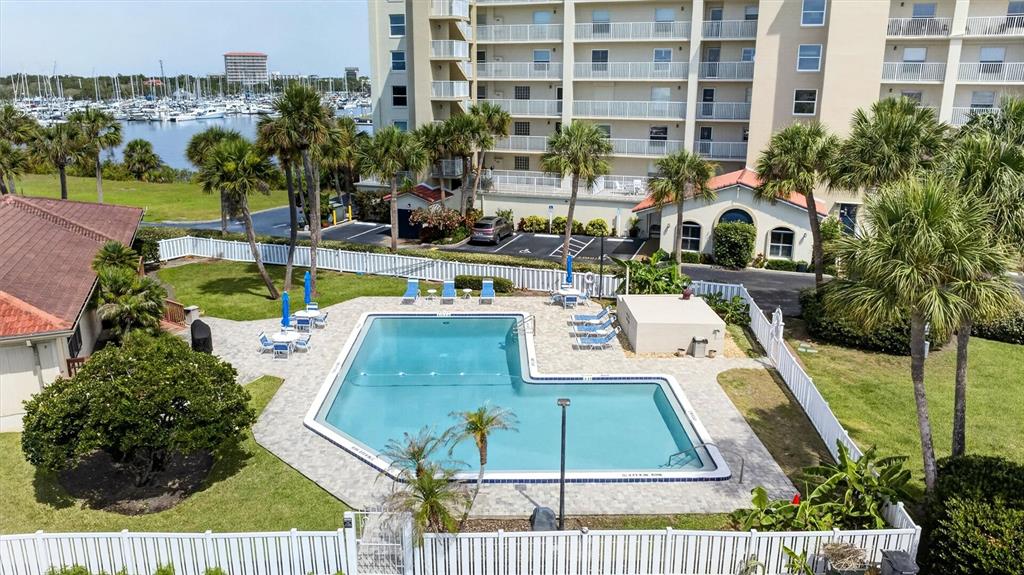 661 MARINA POINT DRIVE UNIT 66 gallery image #97