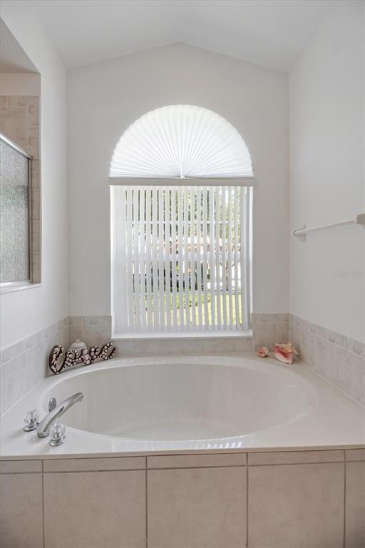 52 SOUTHLAKE DRIVE gallery image #14