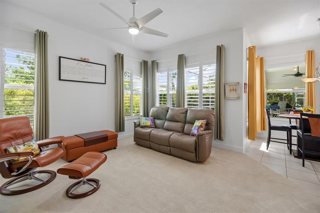52 SOUTHLAKE DRIVE gallery image #17