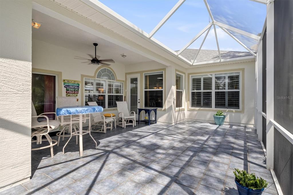 52 SOUTHLAKE DRIVE gallery image #33