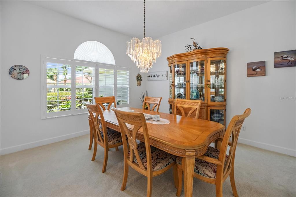 52 SOUTHLAKE DRIVE gallery image #9