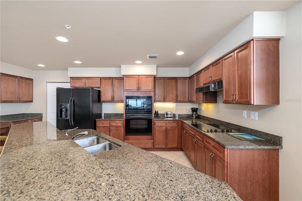 1425 OCEAN SHORE BOULEVARD UNI gallery image #13
