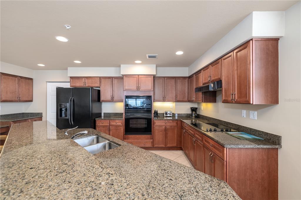 1425 OCEAN SHORE BOULEVARD UNI gallery image #14