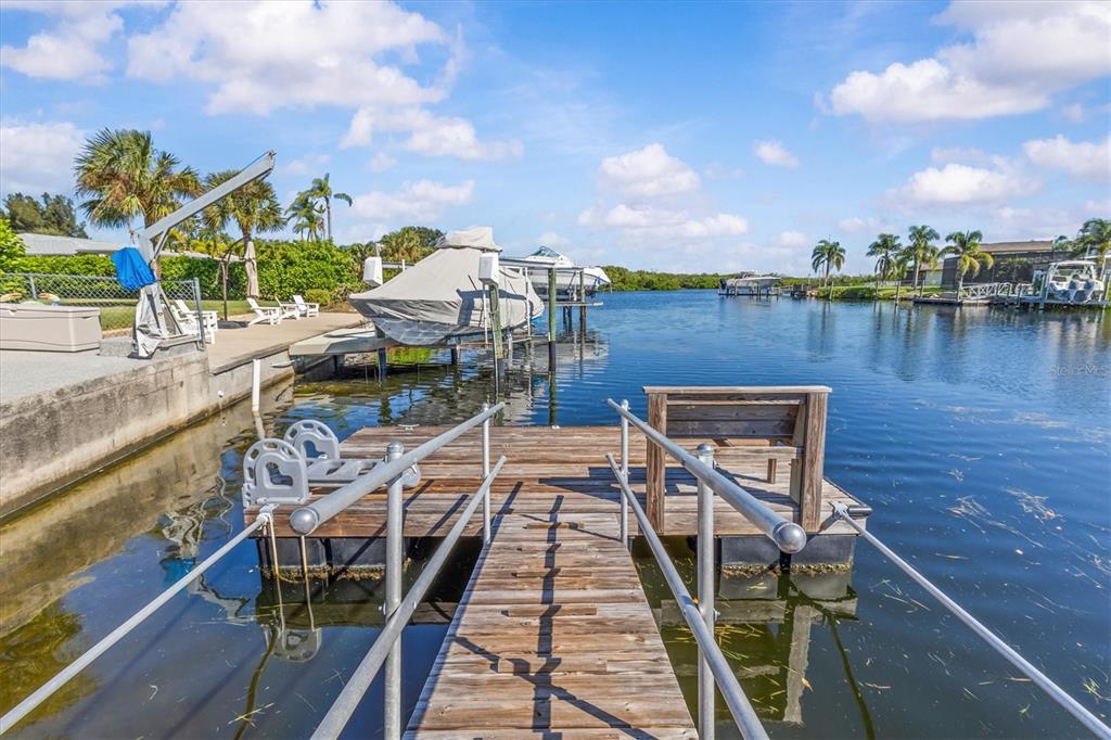 5524 LEEWARD LANE gallery image #16