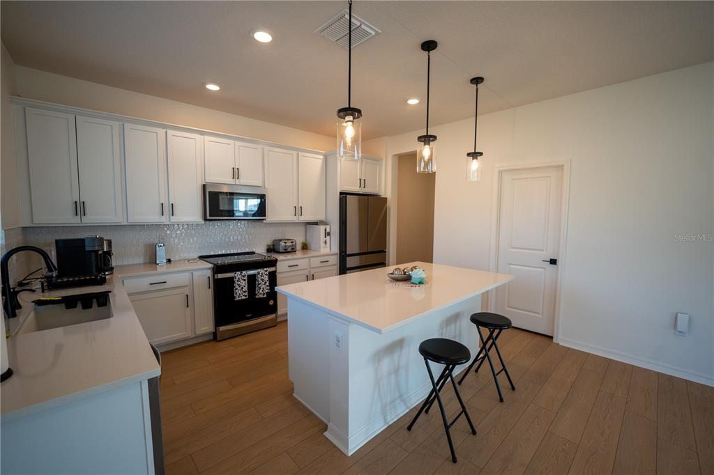 9660 WESTSIDE HILLS DRIVE gallery image #11