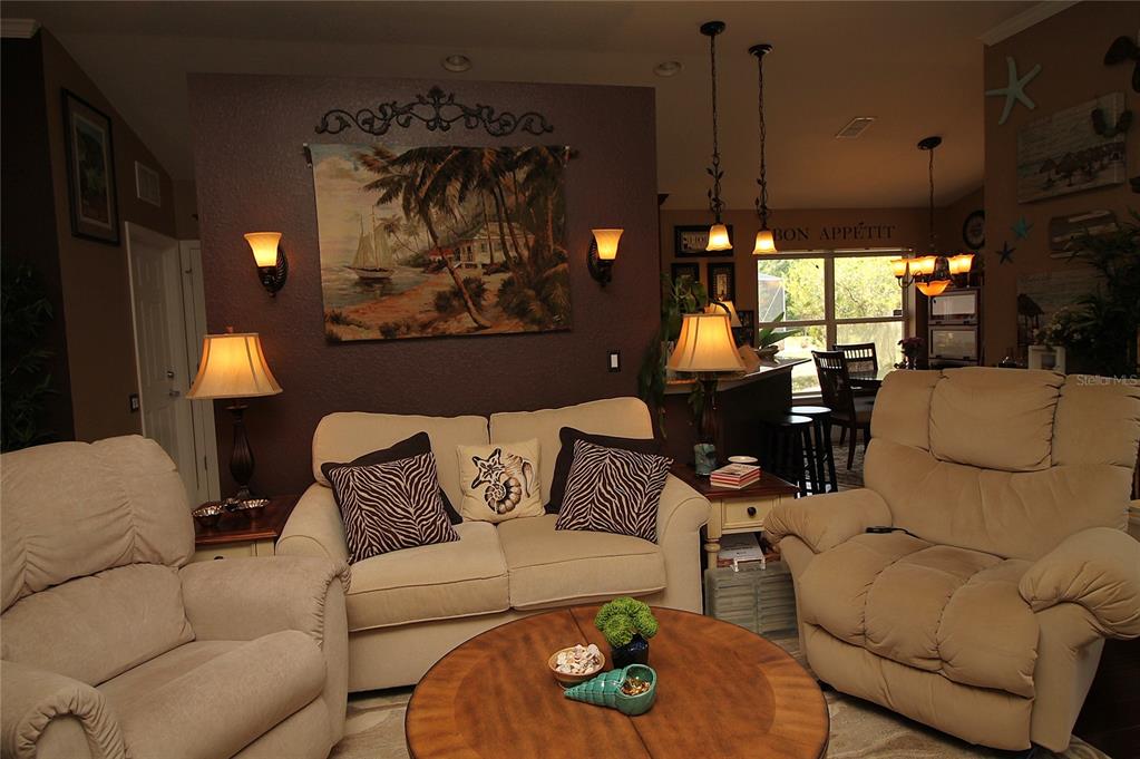516 LAGO LOOP gallery image #8