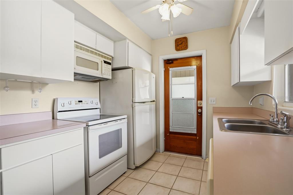 5409 STRATEMEYER DRIVE gallery image #11