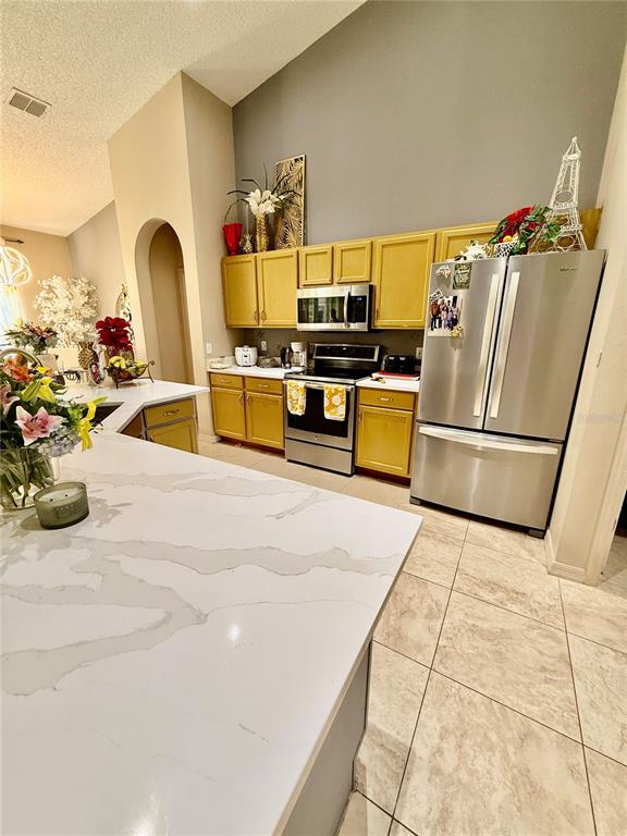 1748 FLORENCE VISTA BOULEVARD gallery image #10