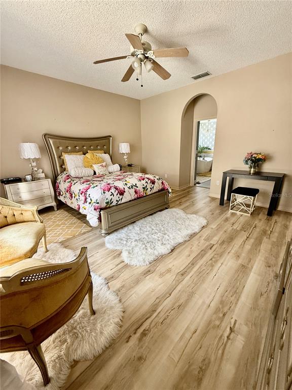 1748 FLORENCE VISTA BOULEVARD gallery image #17