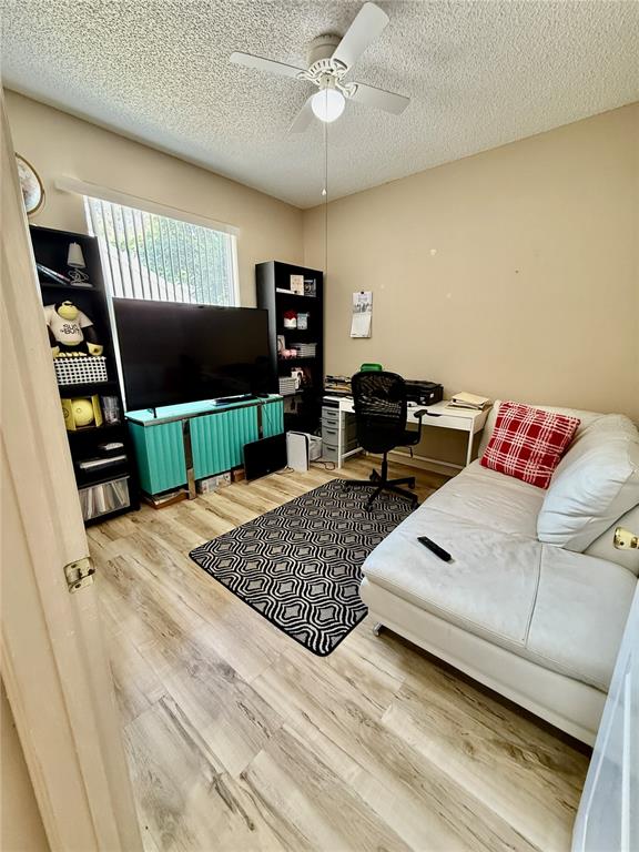 1748 FLORENCE VISTA BOULEVARD gallery image #25