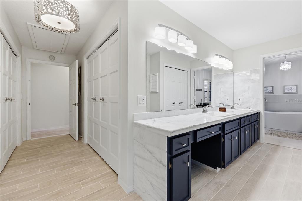 9700 SW 67TH TERRACE gallery image #27