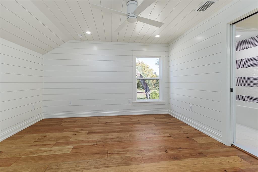2611 BERKELEY AVENUE gallery image #34