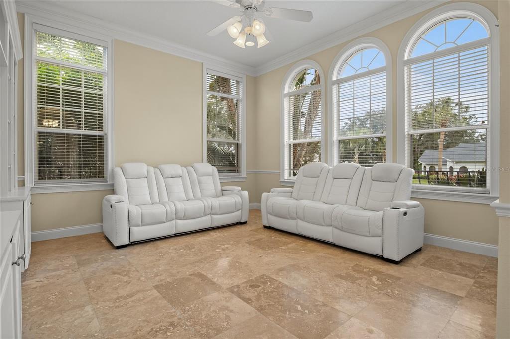 1665 BLUE HERON LANE gallery image #12