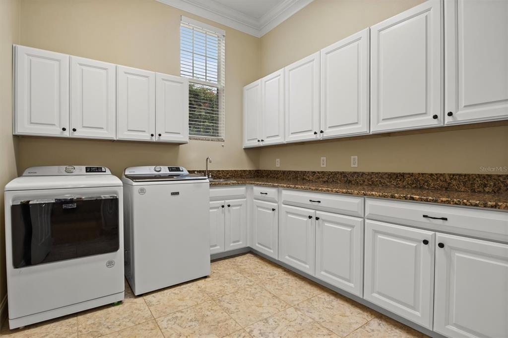 1665 BLUE HERON LANE gallery image #22
